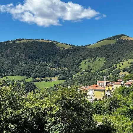 Csendes Es Nyugodt Hely Medencevel. * Parzanica